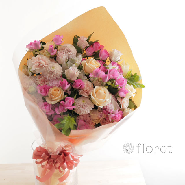 優しいピンクの大きな花束1
