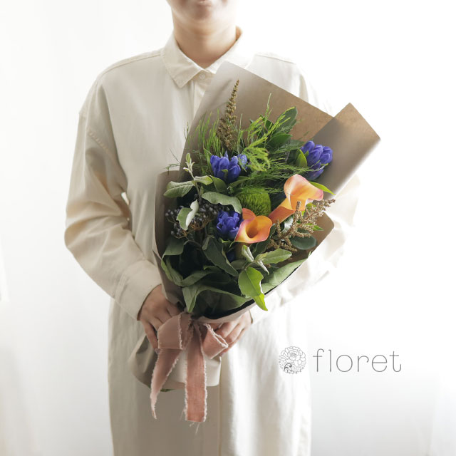 【秋限定】リンドウの入ったお任せ秋の花束1