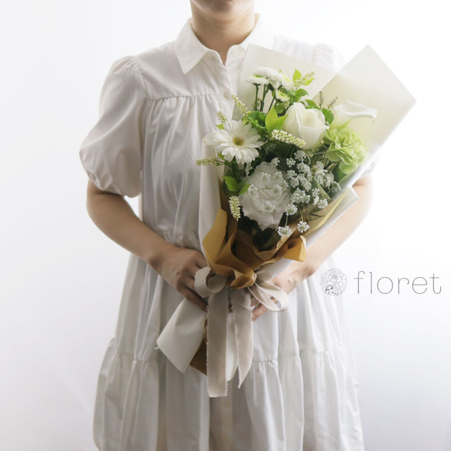 スリムな花束（お任せ白系）
