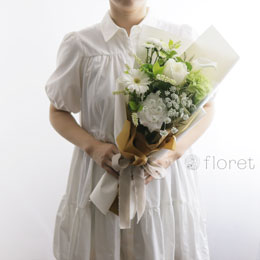 スリムな花束（お任せ白系）