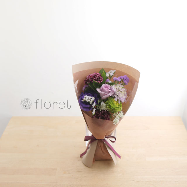コンパクトな花束（お任せ紫色系）サンプル画像C