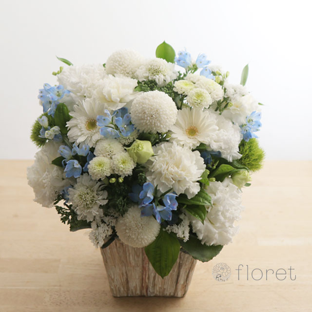 水色のお供え・お悔み・供花アレンジメントL　サンプル画像B