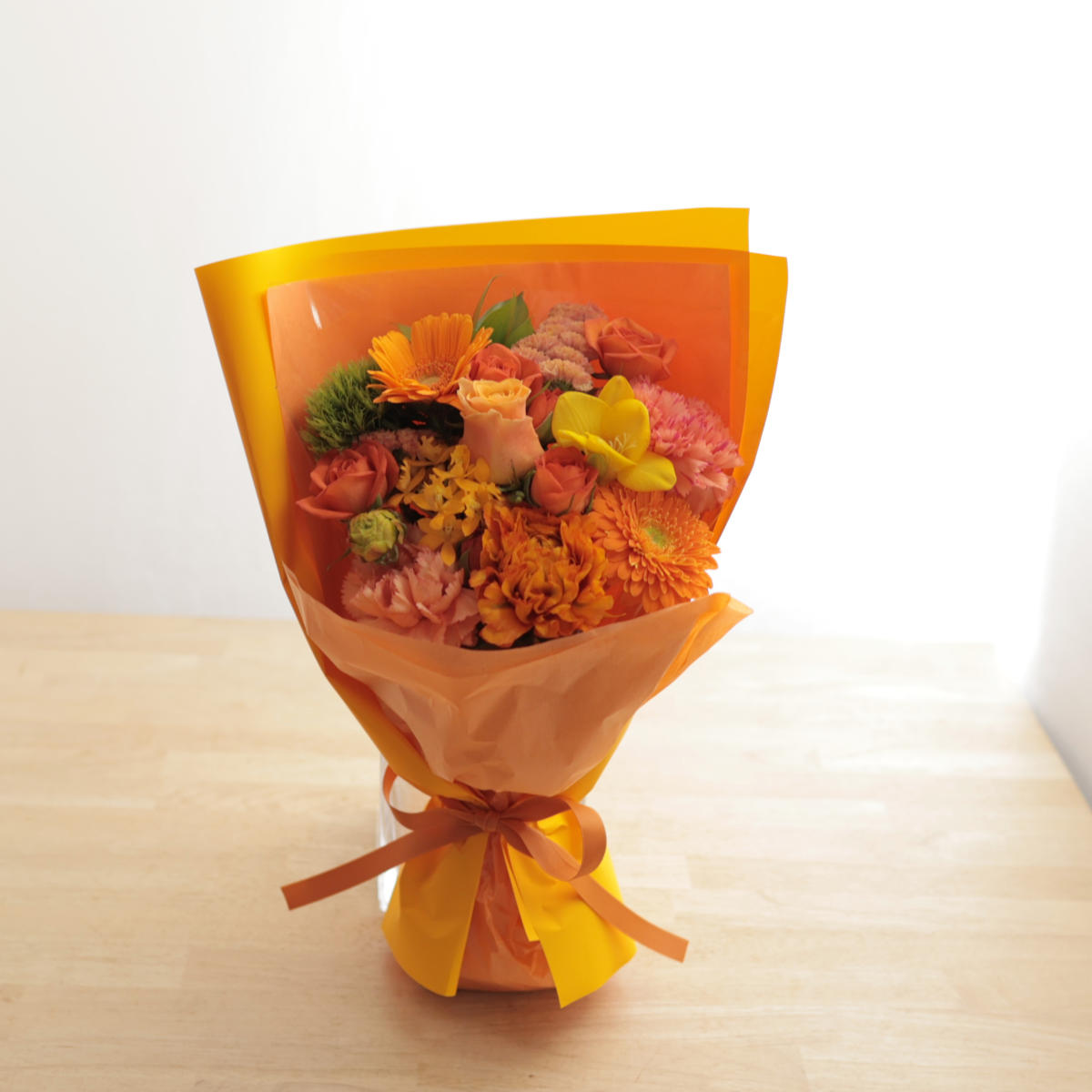 オレンジ色の花束　サンプル画像E