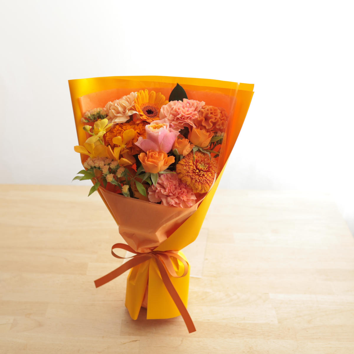 オレンジ色の花束　サンプル画像A