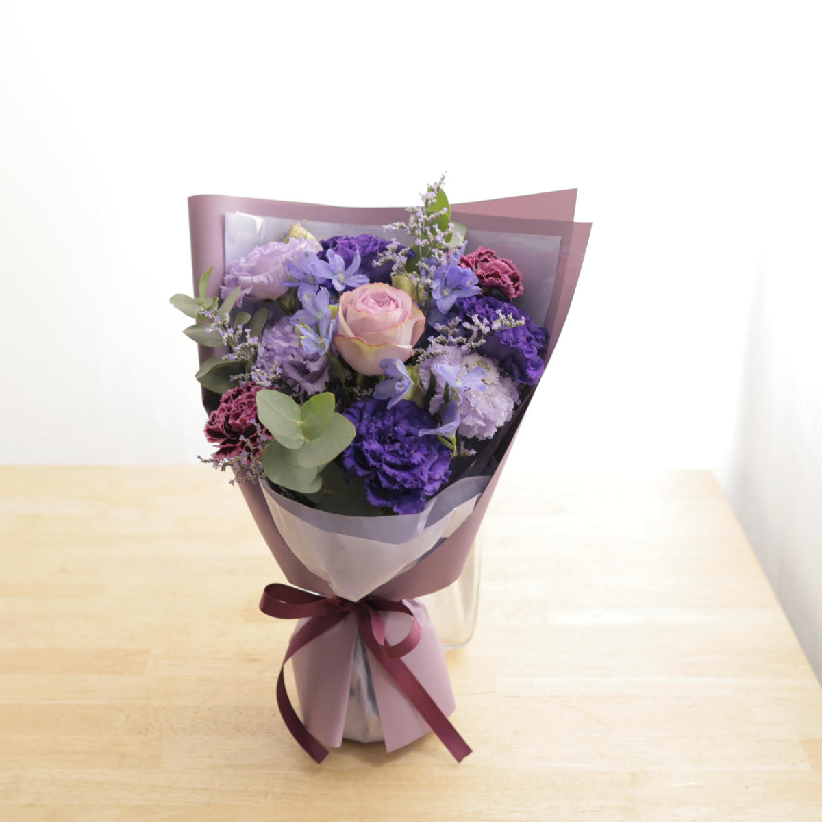 紫色の花束　サンプル画像Ｄ