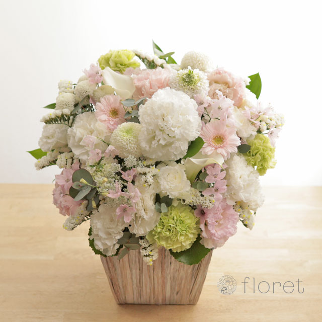 ピンク色のお供え・お悔み・供花アレンジメントL