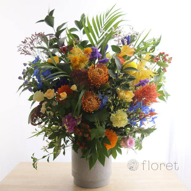 豪華で華やかなお祝い花 L